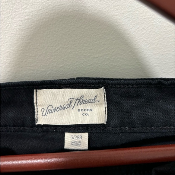 Universal Thread High Rise Slim Straight Jeans Women's 6/28R Black 5-Pocket - Picture 6 of 7
